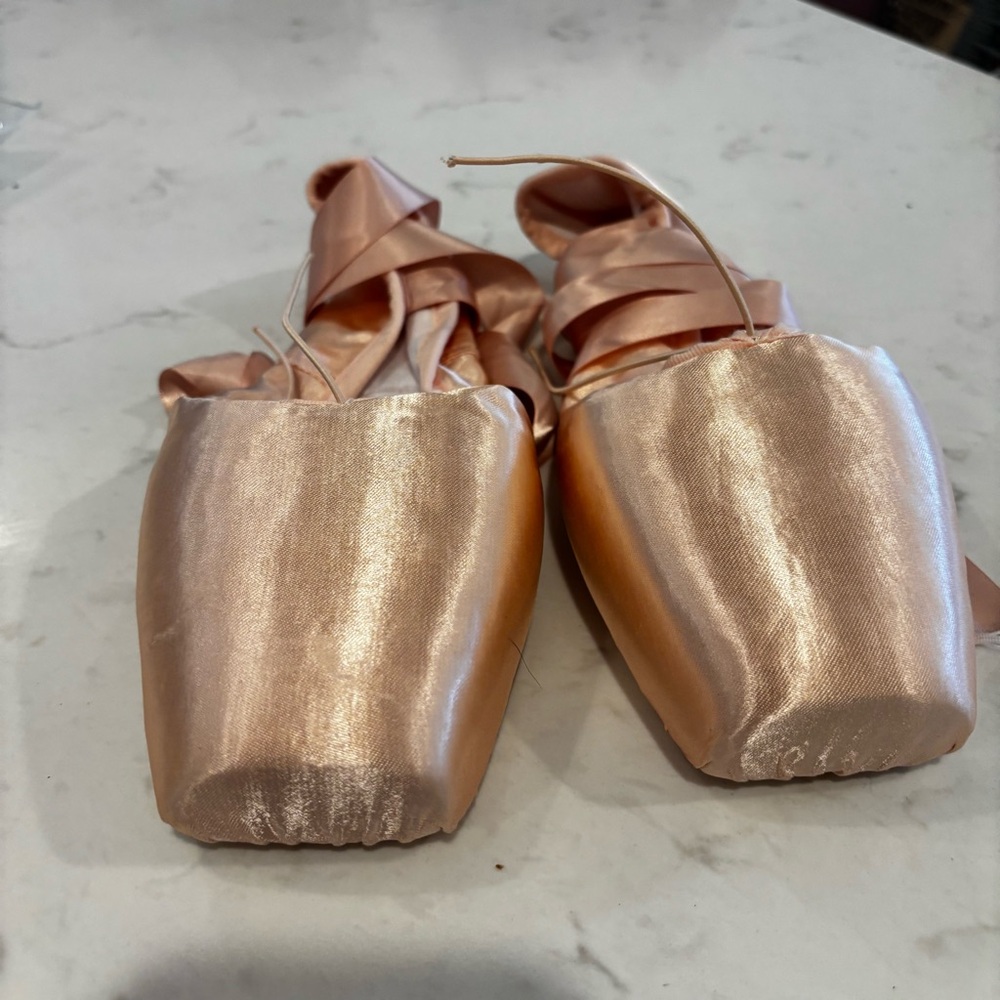 Satin Ballet Pointe Shoes